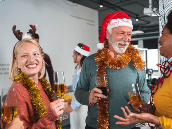 7 Ideen für eine unvergessliche Weihnachtsfeier im Büro
